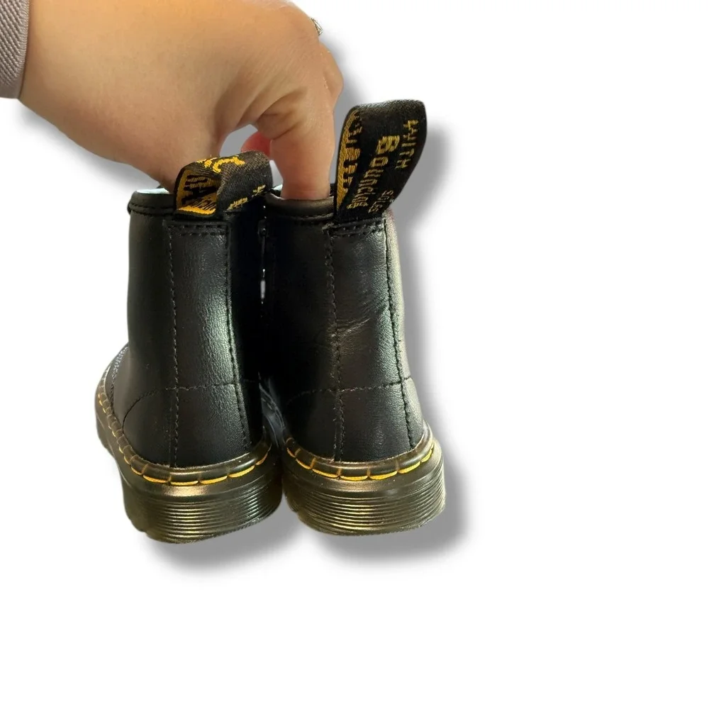 Dr. Martens Zavala Combat Boots Toddler Size 7 Black Lace-Up Ankle Boot Kids‎